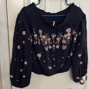 Free People navy embroidered top size Medium
